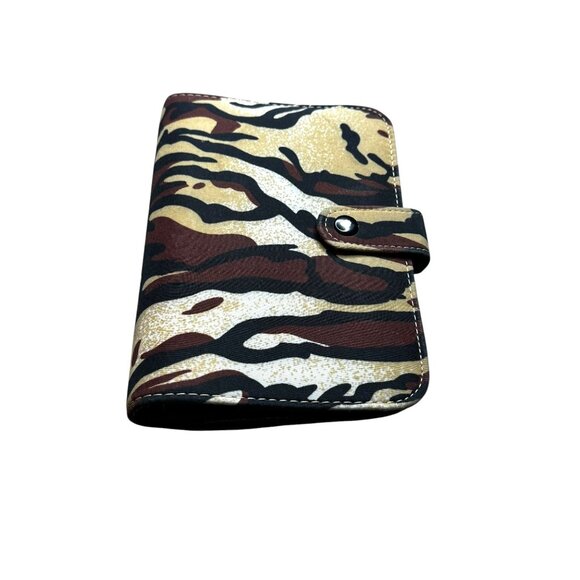 Camouflage Zippered 6 Ring Binder Organizer With Snap Closure - Picture 2 of 10